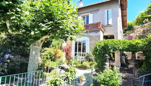 A l'ESTAQUE! 1ère ligne vue mer, Maison de maître du début du 20ème siècle de type 6 de 172 m2 