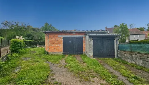 SAINT GERAND LE PUY Garage (Stationnement) 