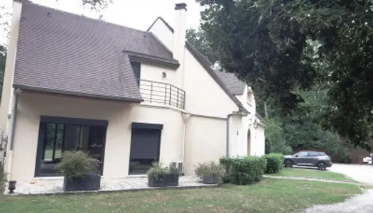 Maison 9 pièces 220 m²