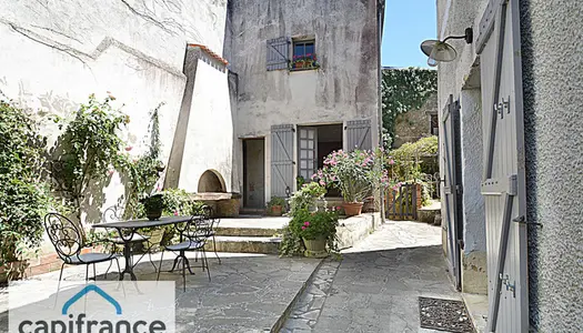 Dpt Deux Sèvres (79), à vendre THOUARS maison P6 de 143 m² - Terrain de 236,00 m² 