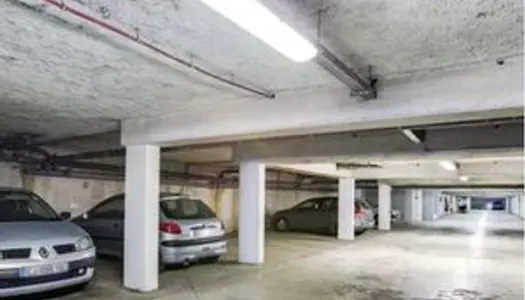 Parking / box Les Mureaux