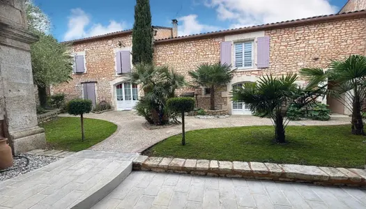 Magnifique maison en pierres avec piscine et appartement indépendant 