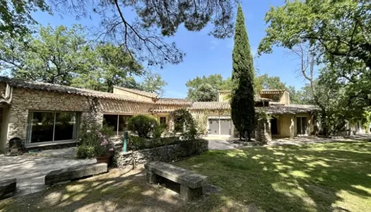 Magnifique Villa dans la campagne de Caromb