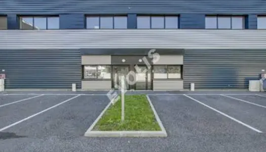 Entrepôts - A LOUER - 320 m² non divisibles 