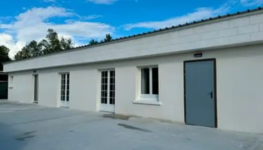 À LOUER / Local d'activité / 150m2 / STOCKAGE / BUREAUX 