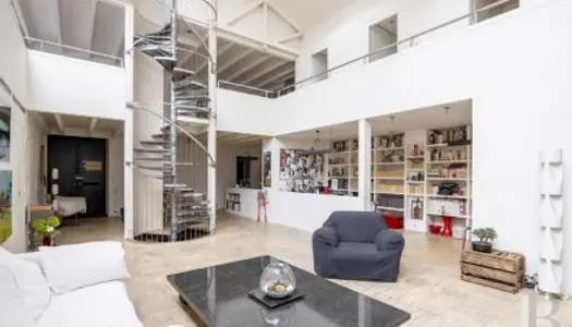 Loft 5 pièces 300 m²
