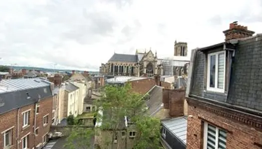 Appartement 3 pièces vue cathédrale Soissons centre 