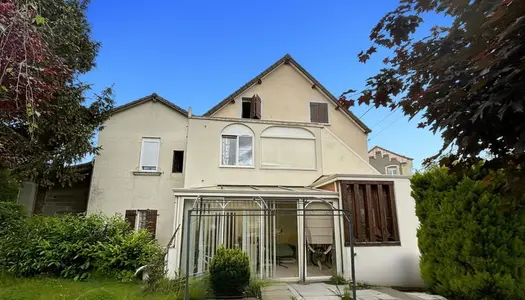 Dpt Saône et Loire (71), à vendre LE CREUSOT immeuble - Terrain de 915,00 m² 