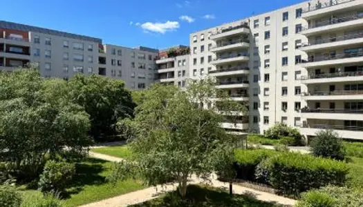 Appartement 4 pièces 82 m² 