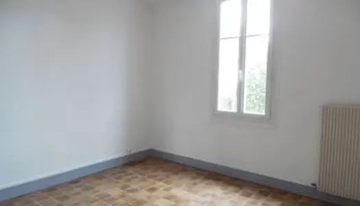 Maison - Villa Location Fay-aux-Loges 3p 52m² 632€