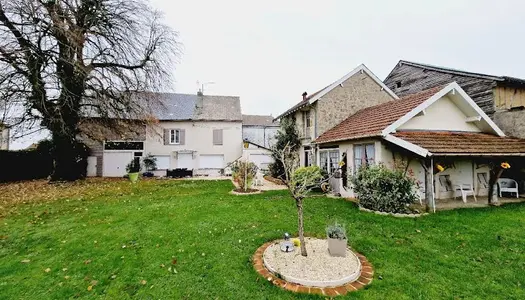 Maison 8 pièces 227 m²