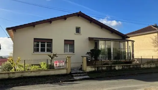 PAVILLON DE 110 M2 EN PARTIE DE PLAIN PIED AVEC GARAGE SUR UN JARDIN DE 862 M2. DANS UN MAGNIFIQUE 