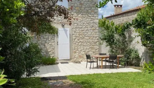 Gîte 3 pièces 685 m² 