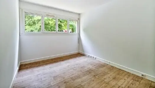 Studio 1 pièce 30 m² 