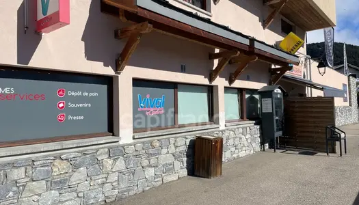 Dpt Savoie (73), à vendre en station de ski, murs commerciaux, bien situé 