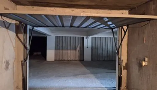 Garage fermé centre-ville Chambéry 
