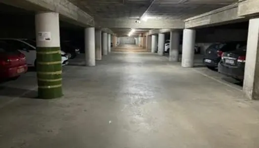 Place de Parking Souterrain