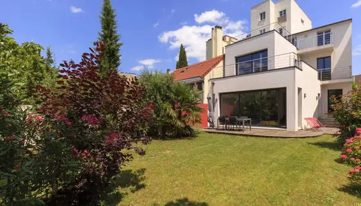 LA GARENNE COLOMBES MAISON FAMILIALE AVEC JARDIN 