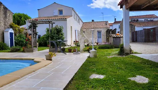 Maison de village 8 pièces 185 m²