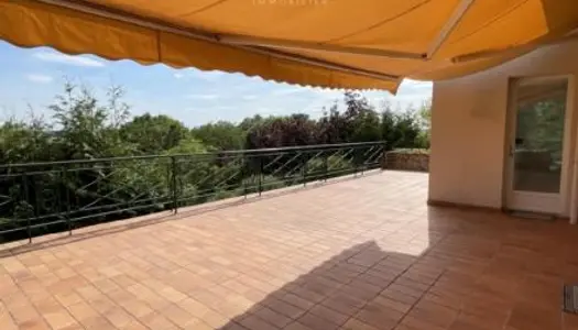 Villa 6 pièces 270 m²