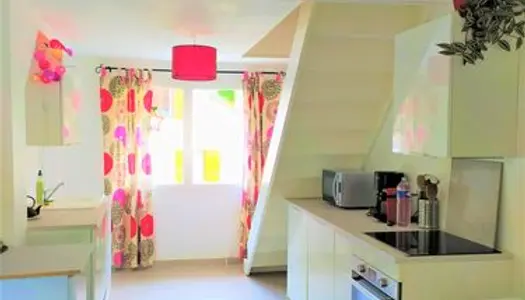 Chambre dans duplex à se partager 300 m gare 