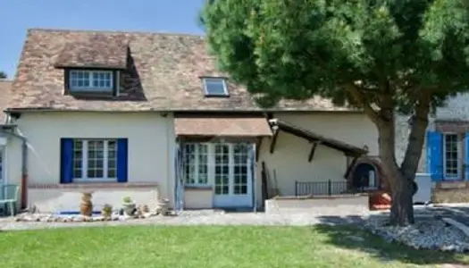 Maison ancienne avec jardin 