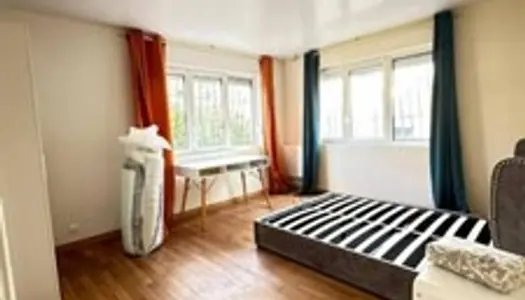 Appartement Location Enghien-les-Bains  82m² 575€