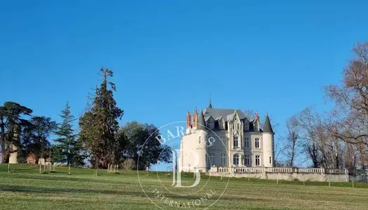Château du XIXe siècle dans le Bocage Bourbonnais