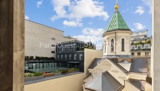 PARIS 8 - TRIANGLE D'OR / MONTAIGNE / PLACE FRANÇOIS 1ER 