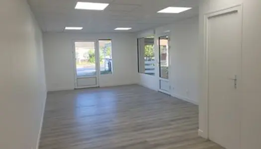 Location Local Commercial 52m2 