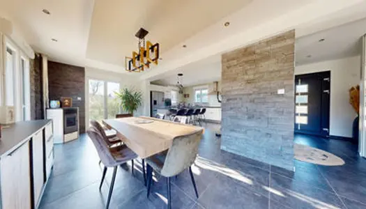 Girardi Immobilier vous présente cette belle maison moderne de 141 m2 sur 20 ares de terrain secteu