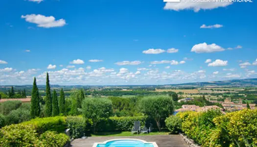 Superbe villa avec piscine, vues exceptionnelles à seulement 10 minutes de Castelnaudary.