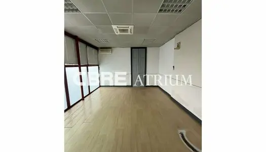Bureau 380 m²