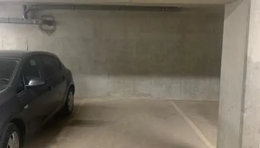 Parking - Garage Location Bois-d'Arcy   100€