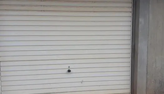 Garage box parking à louer à Potigny