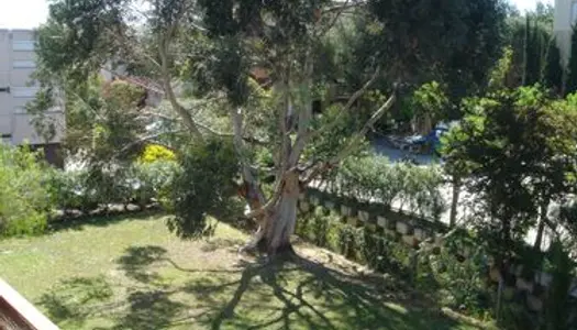 Appartement T3 meublé, loggia au calme à deux pas de la plage et des commerces