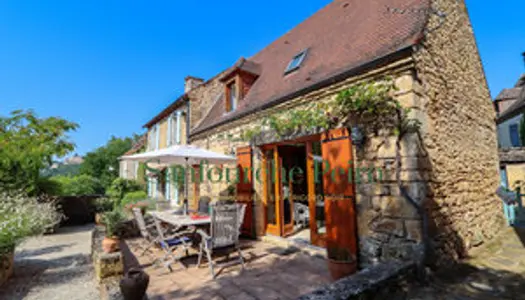 A 10 km au Sud de Sarlat Maison de caractère avec sa piscine 