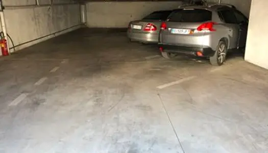 Parking voiture dans garage sécurisé sur Boulevard Gambetta 