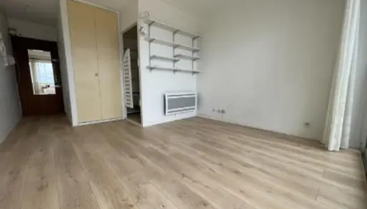 Studio 1 pièce 20 m² 