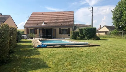 Dpt Côte d'Or (21), à vendre BLAGNY SUR VINGEANNE maison P4 avec joli terrain et piscine 