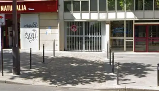 Parking Voltaire - metro Charonne 