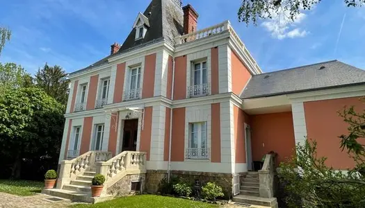 Maison 7 pièces 265 m² 