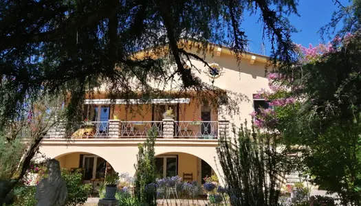 Vente Maison 240 m² à Pineuilh 367 500 €