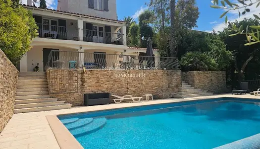 Villa 6 pièces 160 m² 