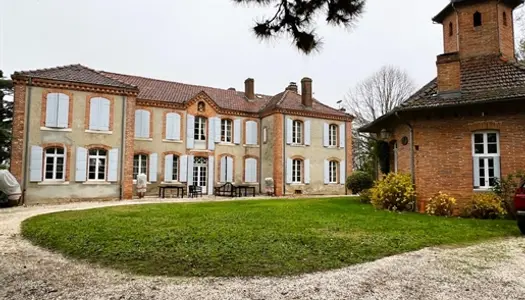 Splendide propriété de caractère du XIXè 450m² sur 1.5ha av