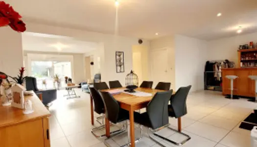 Maison 8 pièces 238 m²