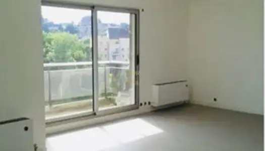 Splendide Appartement T4 Non Meublé avec 3 Chambres et Place de