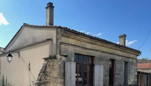 A CASTELNAU-DE-MÉDOC, MAISON DE VILLE À RÉNOVER.