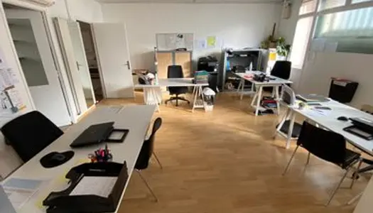 Bureaux 5 pièces 90 m² Nîmes 