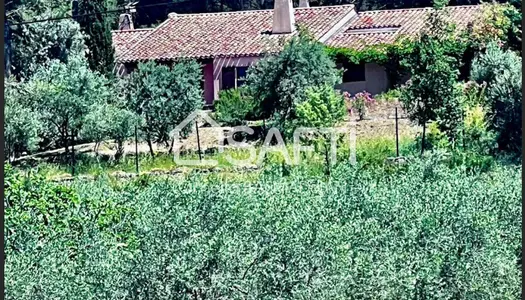 Draguignan, villa type 5 pièces, terrain, piscine. 